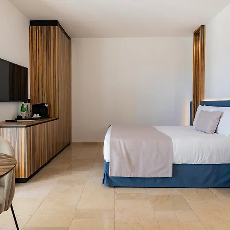 Essenza Relais Contemporaneo Bed & Breakfast Cisternino