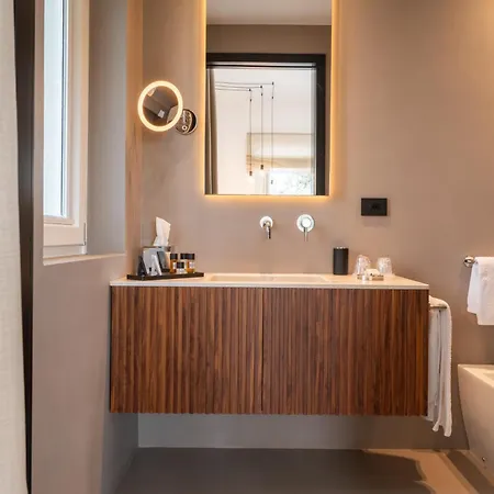 Bed & Breakfast Essenza Relais Contemporaneo *