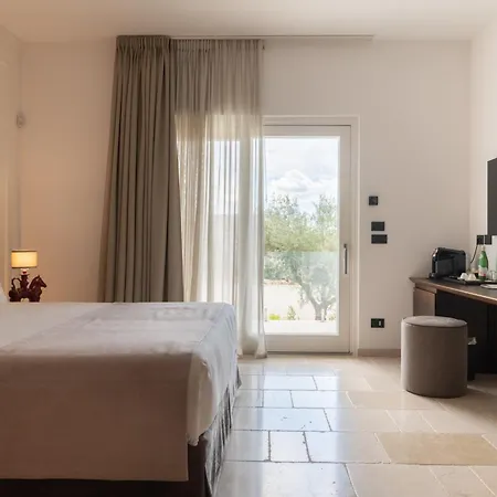 Essenza Relais Contemporaneo Bed & Breakfast Cisternino